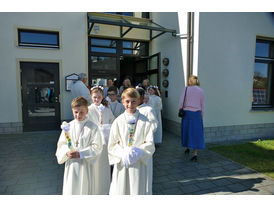 Feier der 1. Heiligen Kommunion in Sankt Crescentius (© Karl-Franz Thiede)